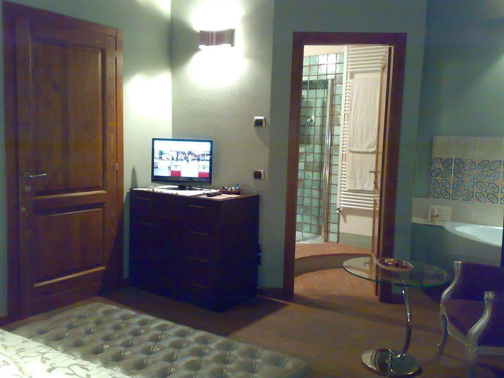 Vicolo Dell'Oste Hotel มอนติปุลเชียโน ภายนอก รูปภาพ