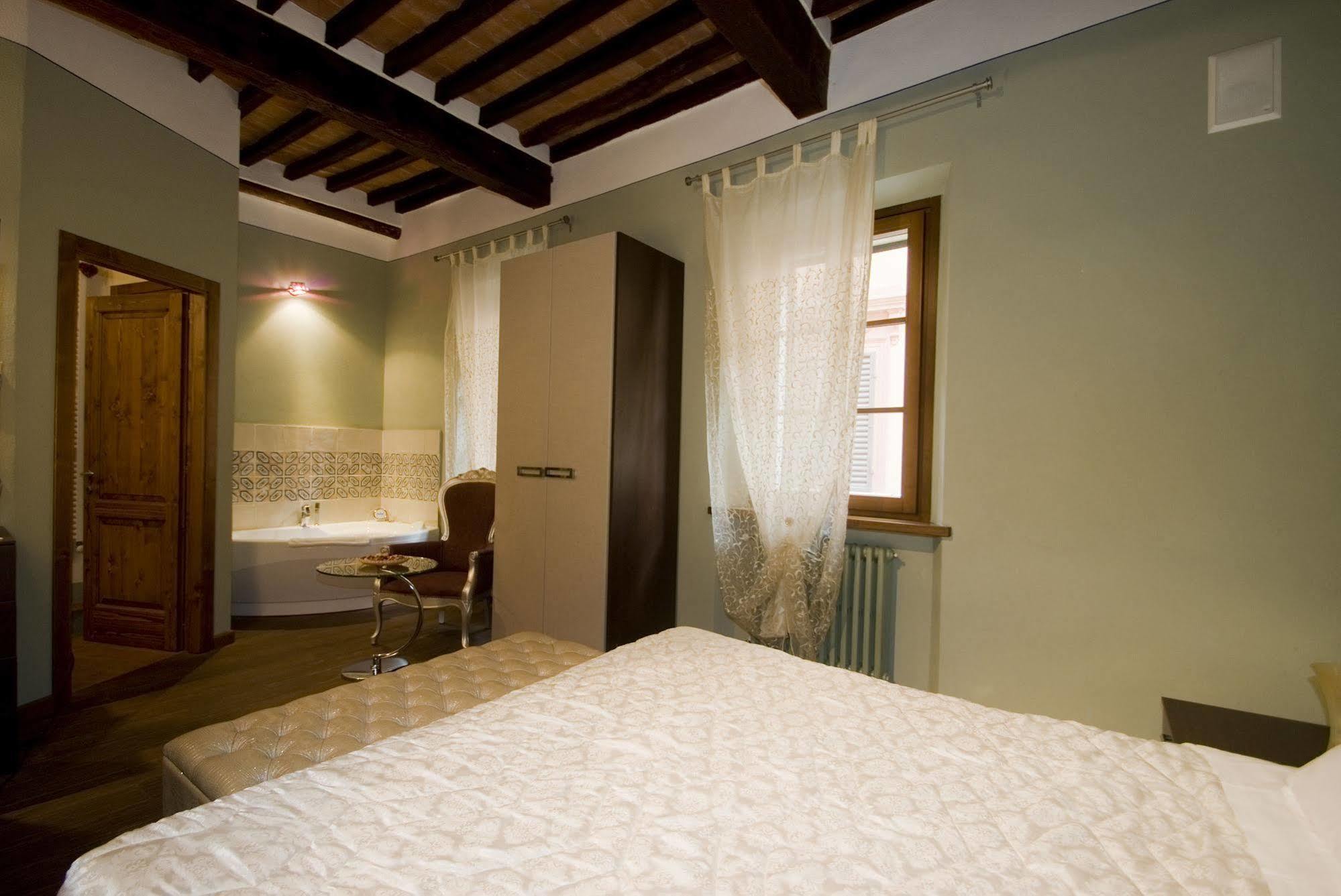 Vicolo Dell'Oste Hotel มอนติปุลเชียโน ภายนอก รูปภาพ