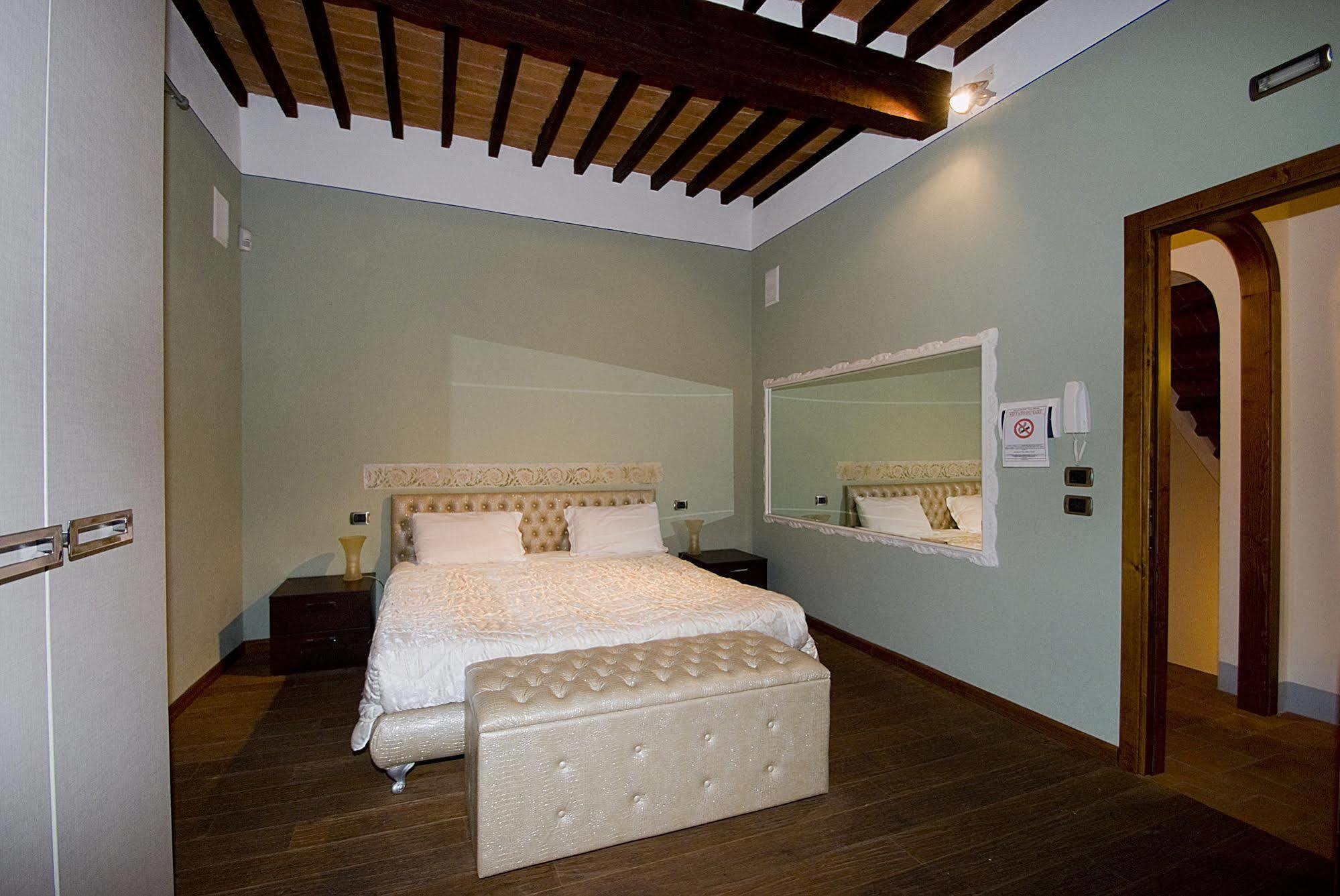 Vicolo Dell'Oste Hotel มอนติปุลเชียโน ภายนอก รูปภาพ